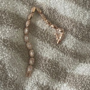 Kendra Scott rose gold bracelet 💕